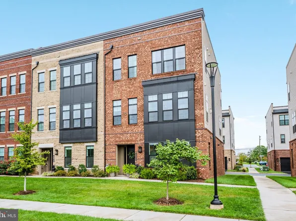 19820 Bodmer Dr, Ashburn, VA 20147