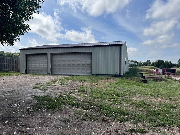 4th image of 106 Hillcrest Drive