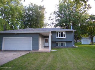 1605 Canary Dr, Albert Lea, MN 56007