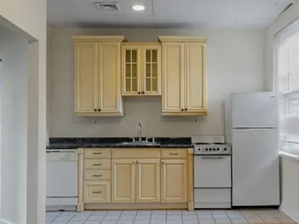 450 E Girard Ave APT 2F, Philadelphia, PA 19125