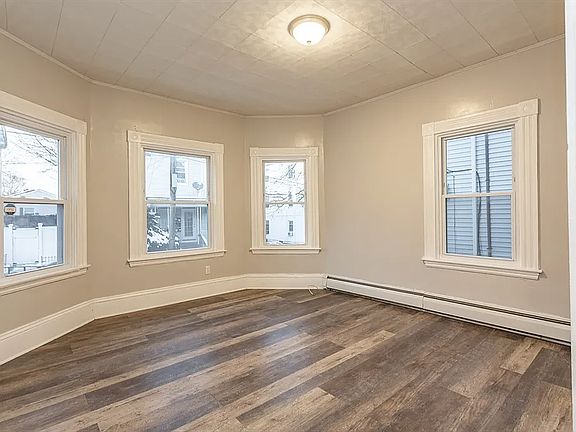2nd image of 18 Studley St #2