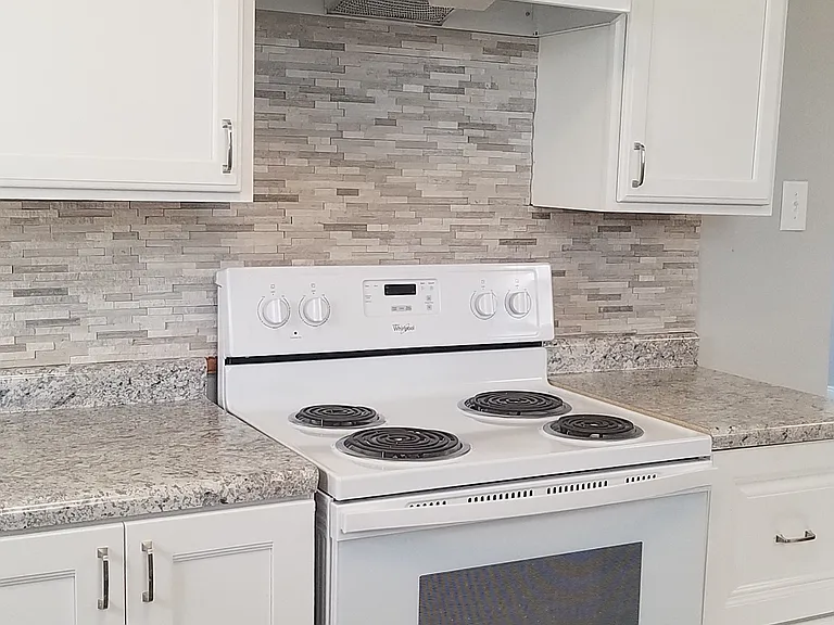 257 Benfield Ave — Photo 7