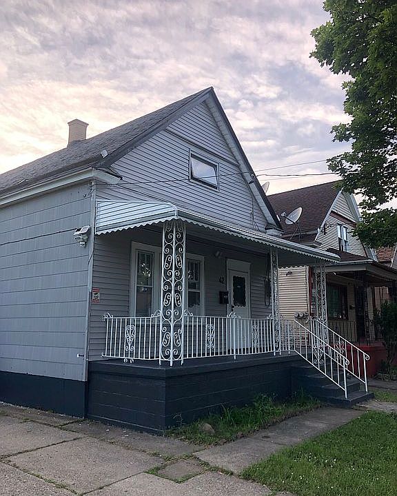 1st image of 42 Deshler St