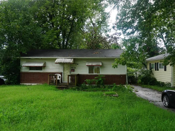 10517 Duke Dr, Saint Louis, MO 63136