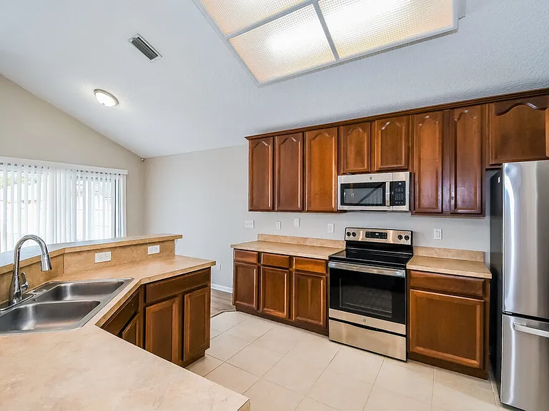 12363 Guava Ct — Photo 9