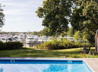 295 Maiden Ln, Mattituck, NY 11952