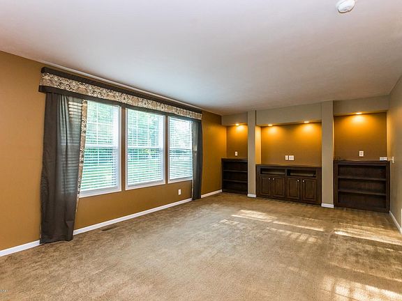 4th image of 154 Creek View Ct