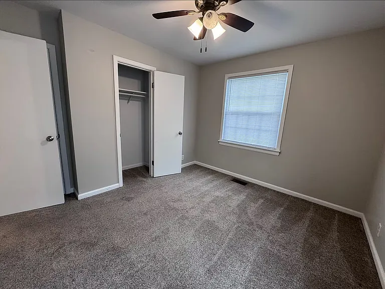 2704 S Macedonia Ave — Photo 22