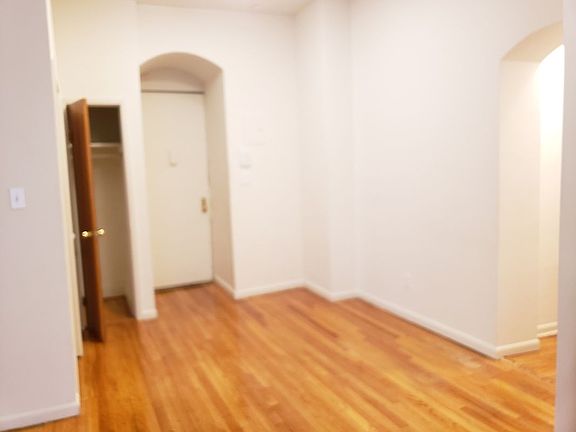 3rd image of 248 W 105th St #5ML