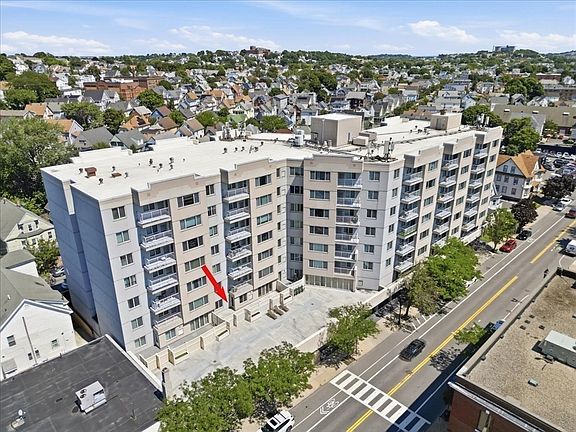 3rd image of 30 Chelsea St APT 204