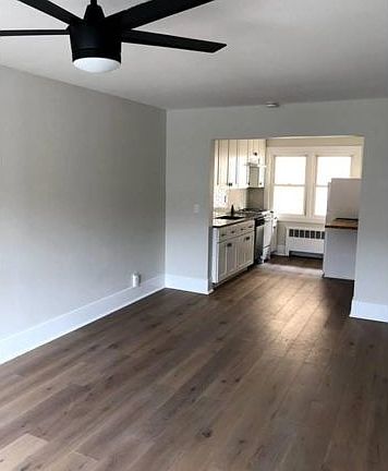 4th image of 215 W Broadway APT G4