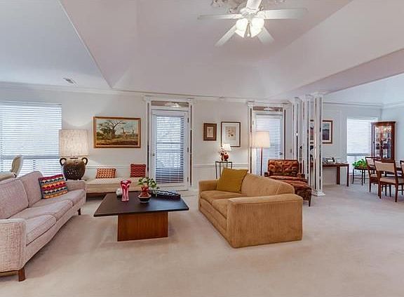 4th image of 572 Coeur De Royale Dr APT 405