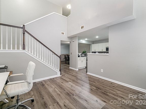 5th image of 11057 Alderbrook Ln
