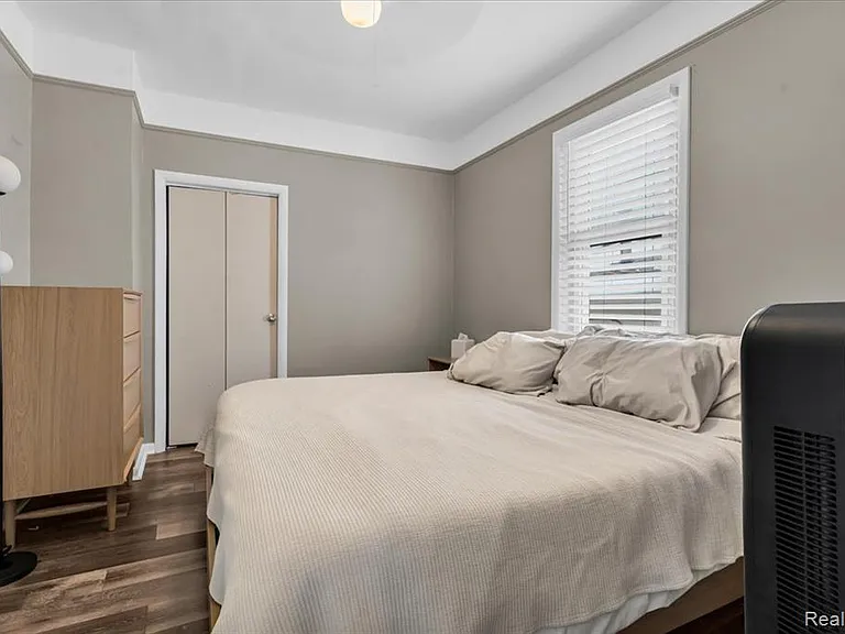 447 Sycamore St #1 — Photo 13