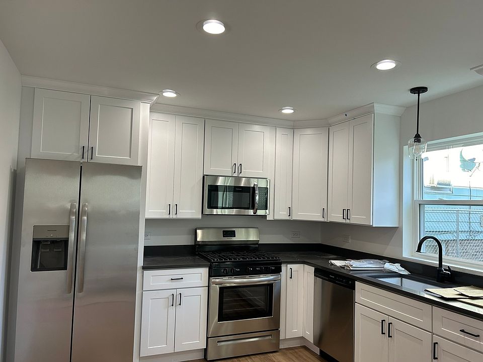 2nd image of 4325 S Paulina St
