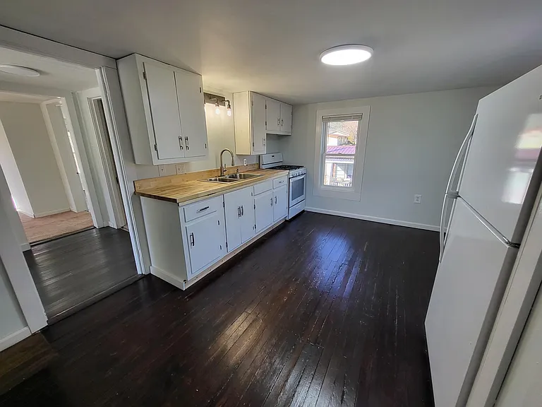 23 Cherry Ln #C — Photo 9
