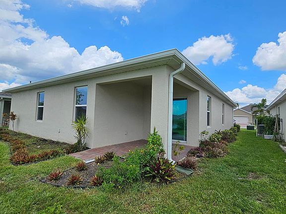 3rd image of 3194 Cozumel Ct