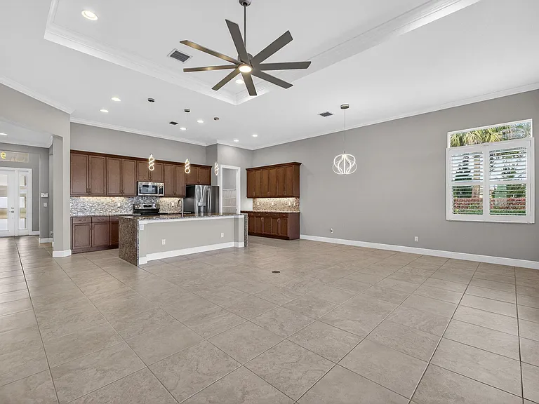 9318 SW Miracoli Way — Photo 14