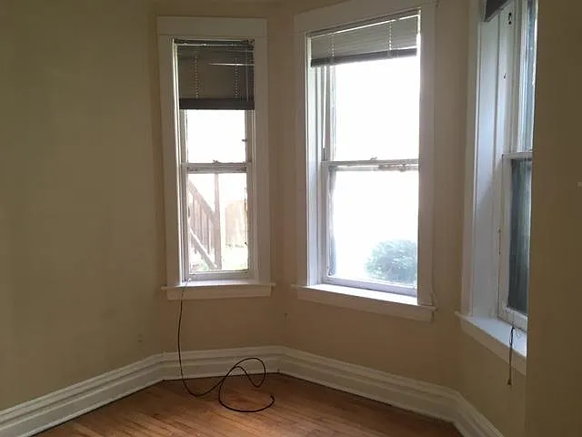 3246 N Seminary Ave #1R — Photo 2