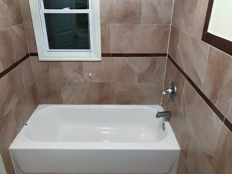 122 Combs Ave #2 — Photo 9