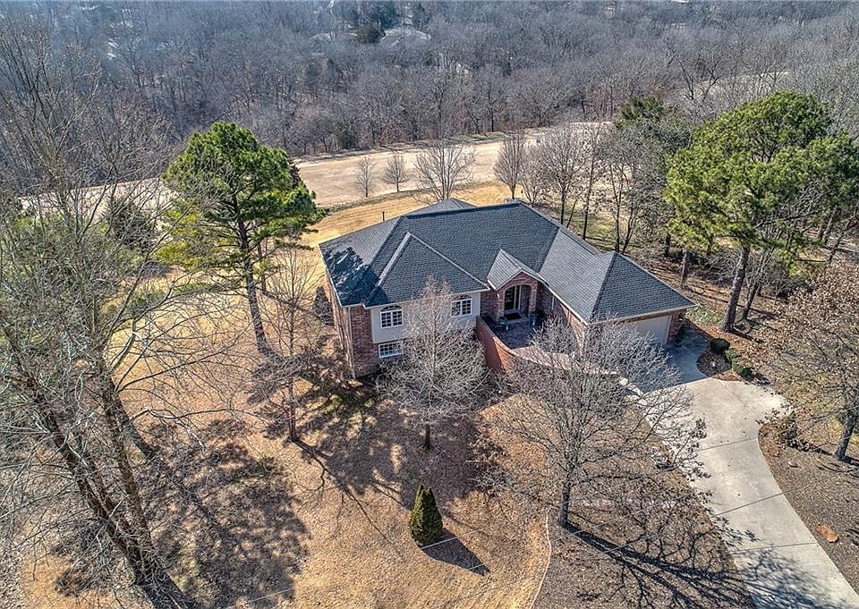 1st image of 56 McKenzie Dr