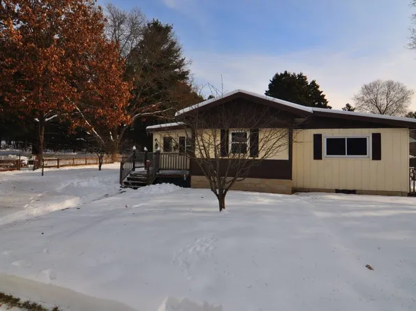 3624 11th Ln, Wisconsin Dells, WI 53965