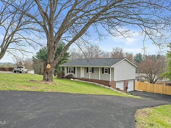 2nd image of 316 Winding Rd