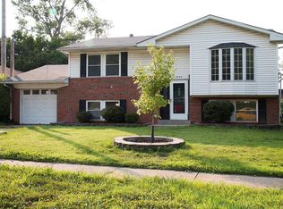 2735 Sorrell Dr, Florissant, MO 63033