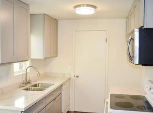 9446 5th Ave SW APT 101, Seattle, WA 98106