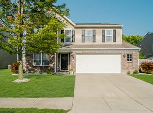 1060 Frogs Leap Dr, Cicero, IN 46034