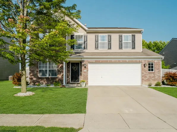 1060 Frogs Leap Dr, Cicero, IN 46034