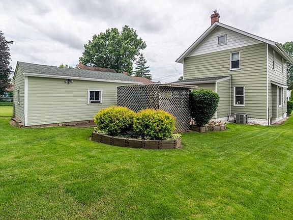 4th image of 731 Orchard Ave