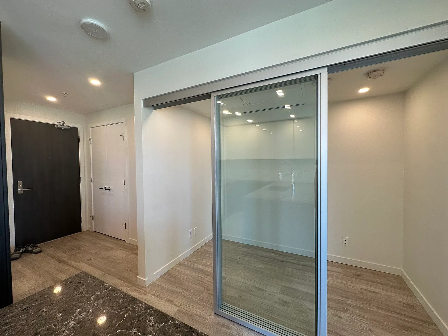 1 bed, 570 sqft, $2,550 — Photo 3