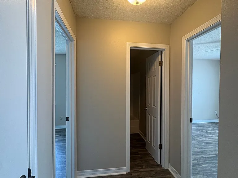 520 Landview Dr #B — Photo 5