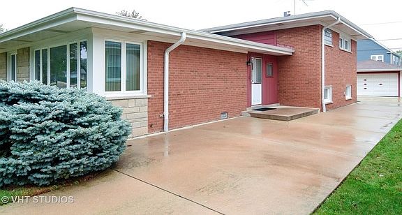 3rd image of 7149 N Ozark Ave