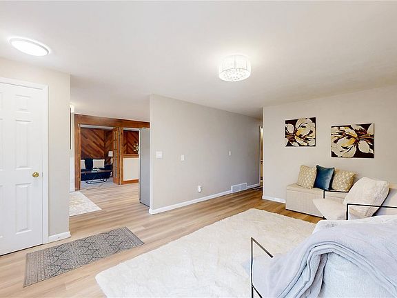 4th image of 716 Goss Drive