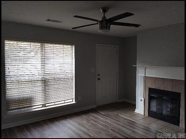 3 bed, 2.5 bath, 1500 sqft, $1,650 — Photo 2