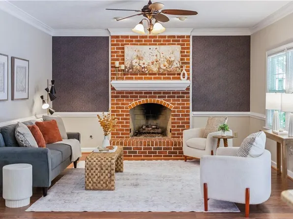 508 Birkdale Ct, Yorktown, VA 23693