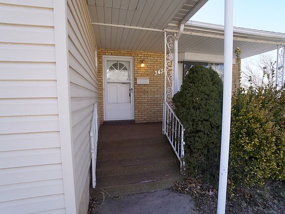 4th image of 3431 Eccles Ave #A