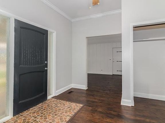 3rd image of 6517 Taylor Dr