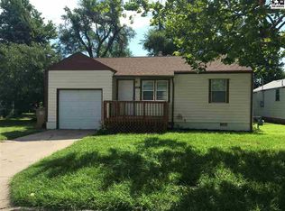 1604 N Cochran St, Hutchinson, KS 67501