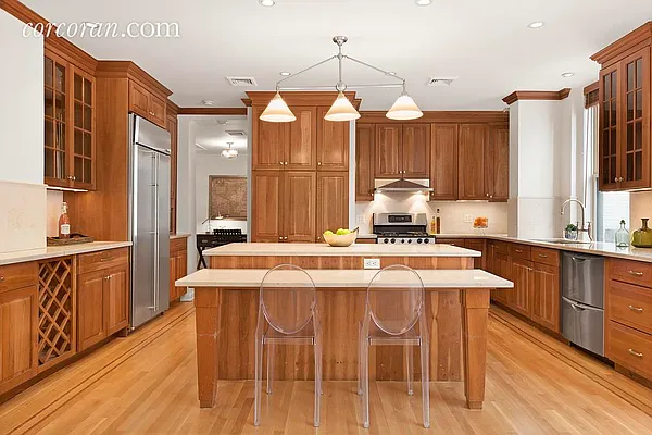 Sold by Corcoran | media 14