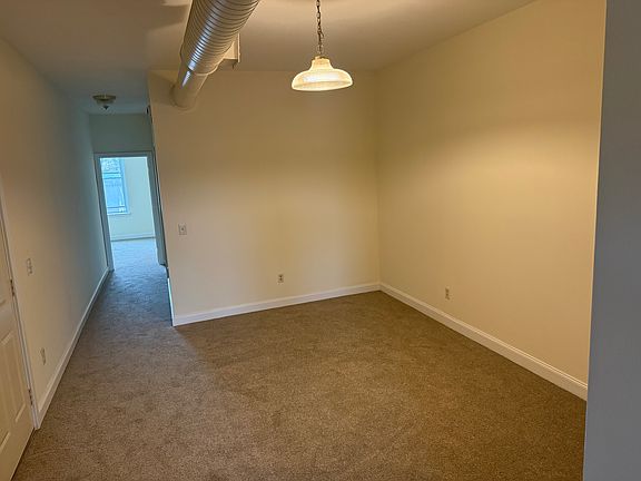 4th image of 19 E Genesee St #5
