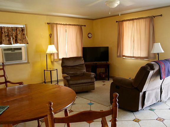 3rd image of 611 Vista Ct