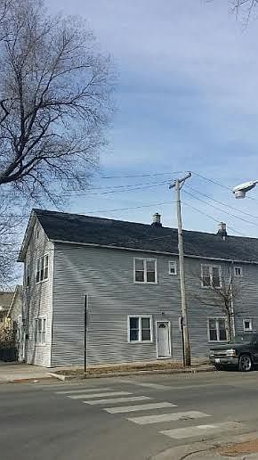 2nd image of 2800 S Hillock Ave