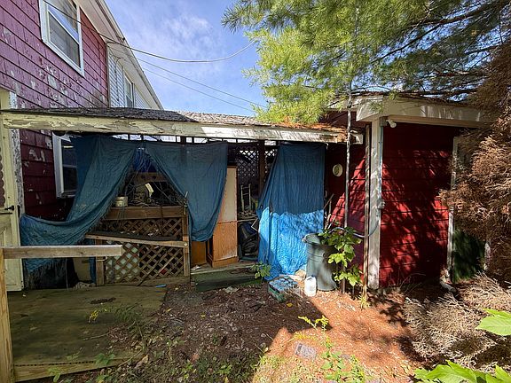 4th image of 75 Dirigo Drive