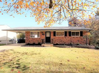 2104 Pincian Dr, Fenton, MO 63026