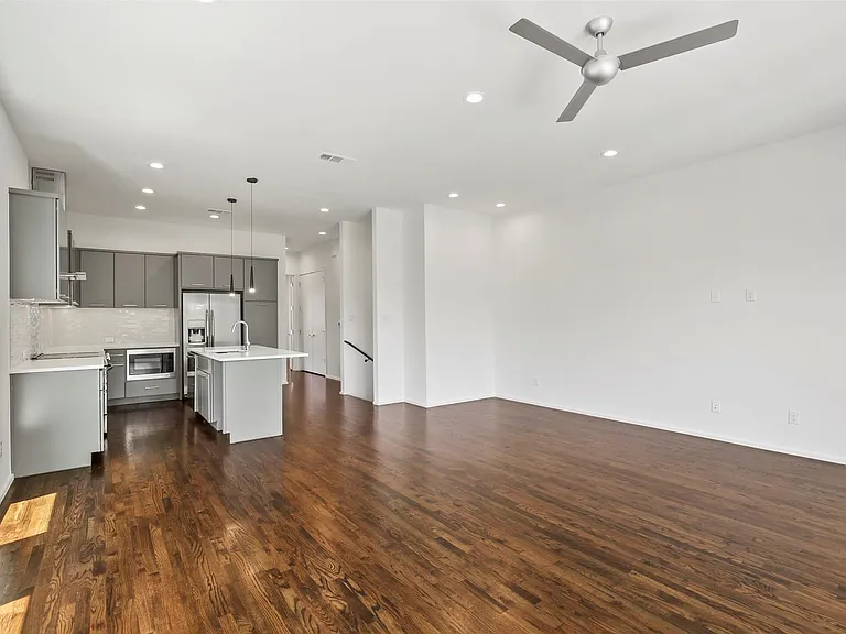 6250 Oram St #104 — Photo 1