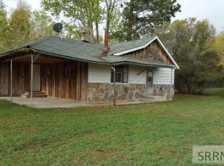 220 Challis Creek Rd, Challis, ID 83226