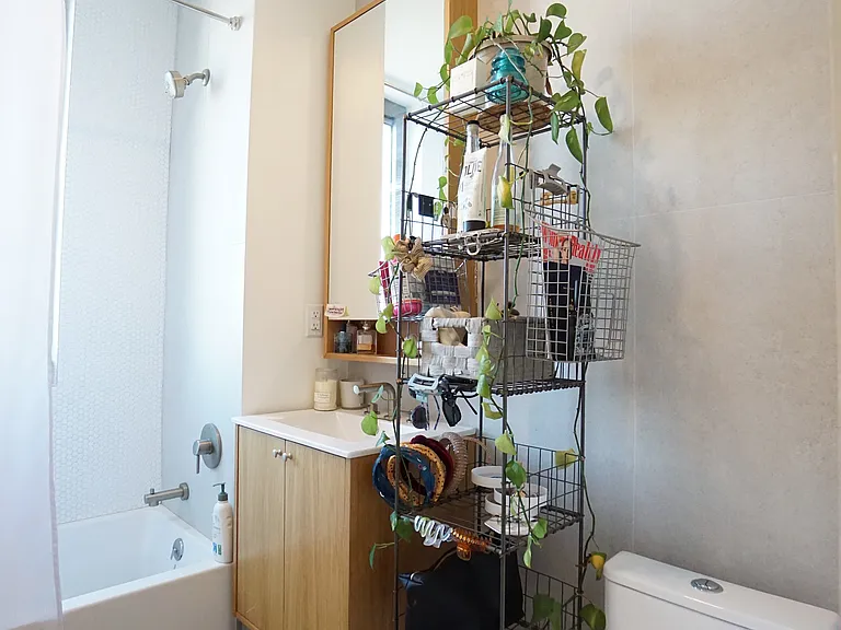 33 Little Nassau St #811 — Photo 13